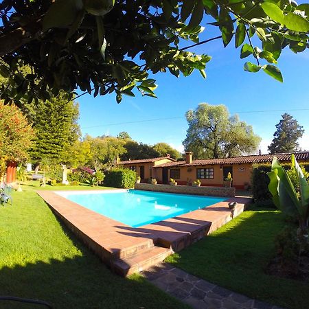 Villa Patzcuaro Garden Hotel Bagian luar foto