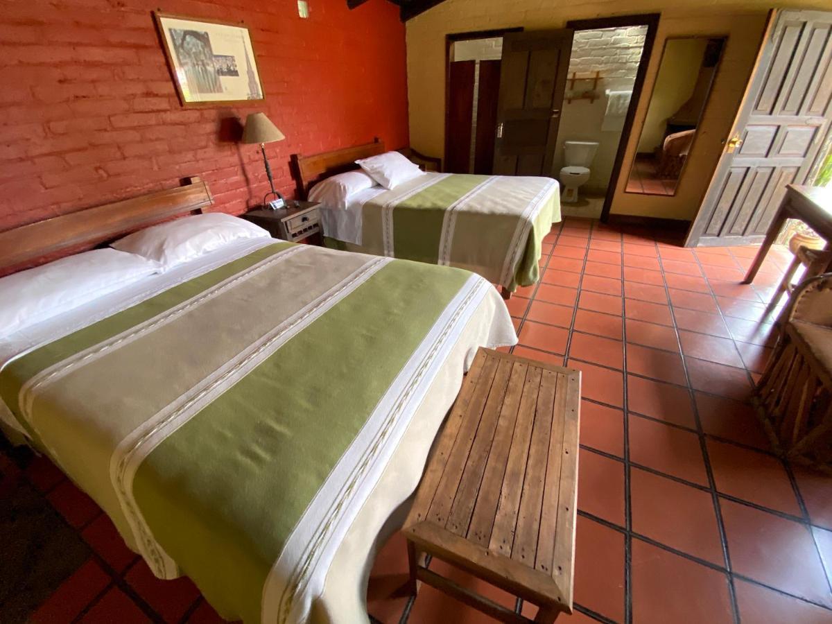 Villa Patzcuaro Garden Hotel Bagian luar foto