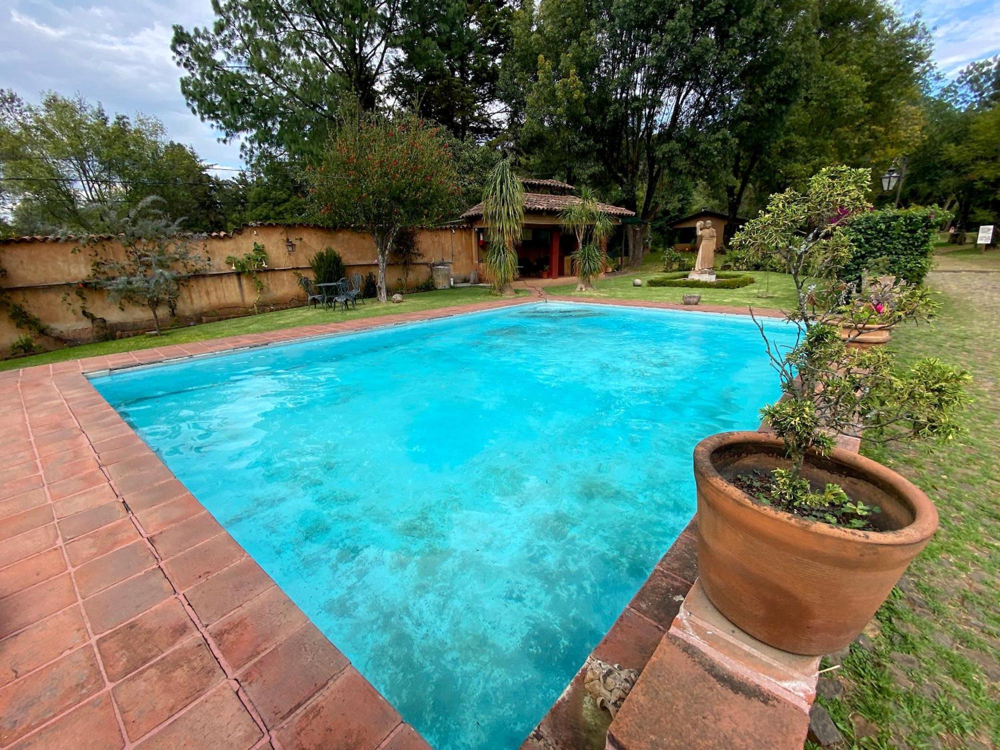 Villa Patzcuaro Garden Hotel Bagian luar foto